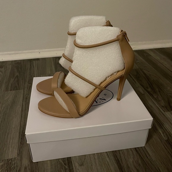 NWT Steve Madden Clay Heels - Picture 2 of 6